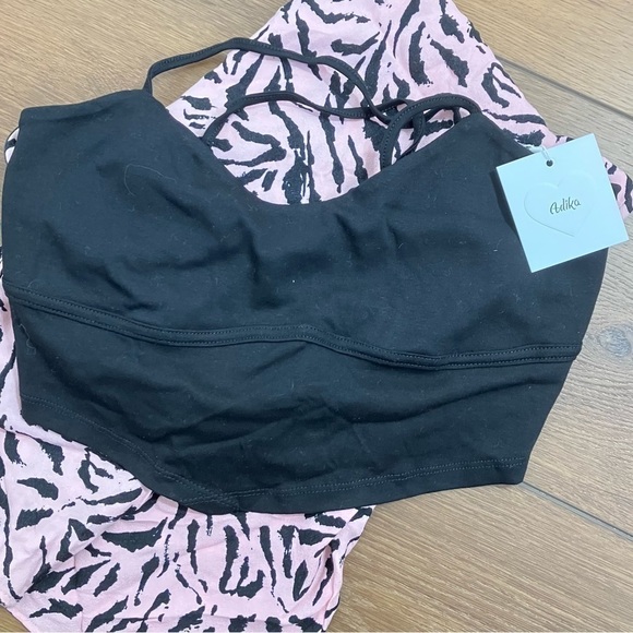 Adika Black Back Tie Handkerchief Crop Top (L) - Picture 1 of 7